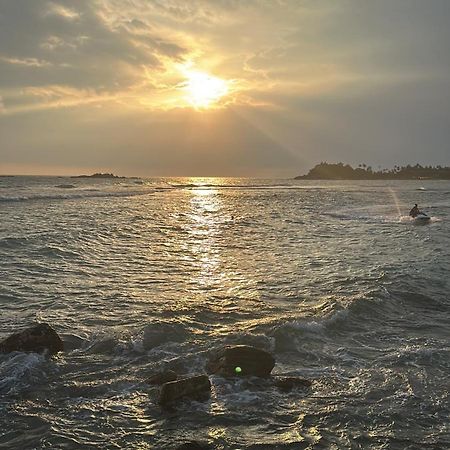 أونا واتونا Galle Henna Beach House المظهر الخارجي الصورة