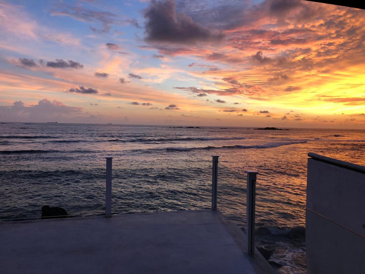 أونا واتونا Galle Henna Beach House المظهر الخارجي الصورة